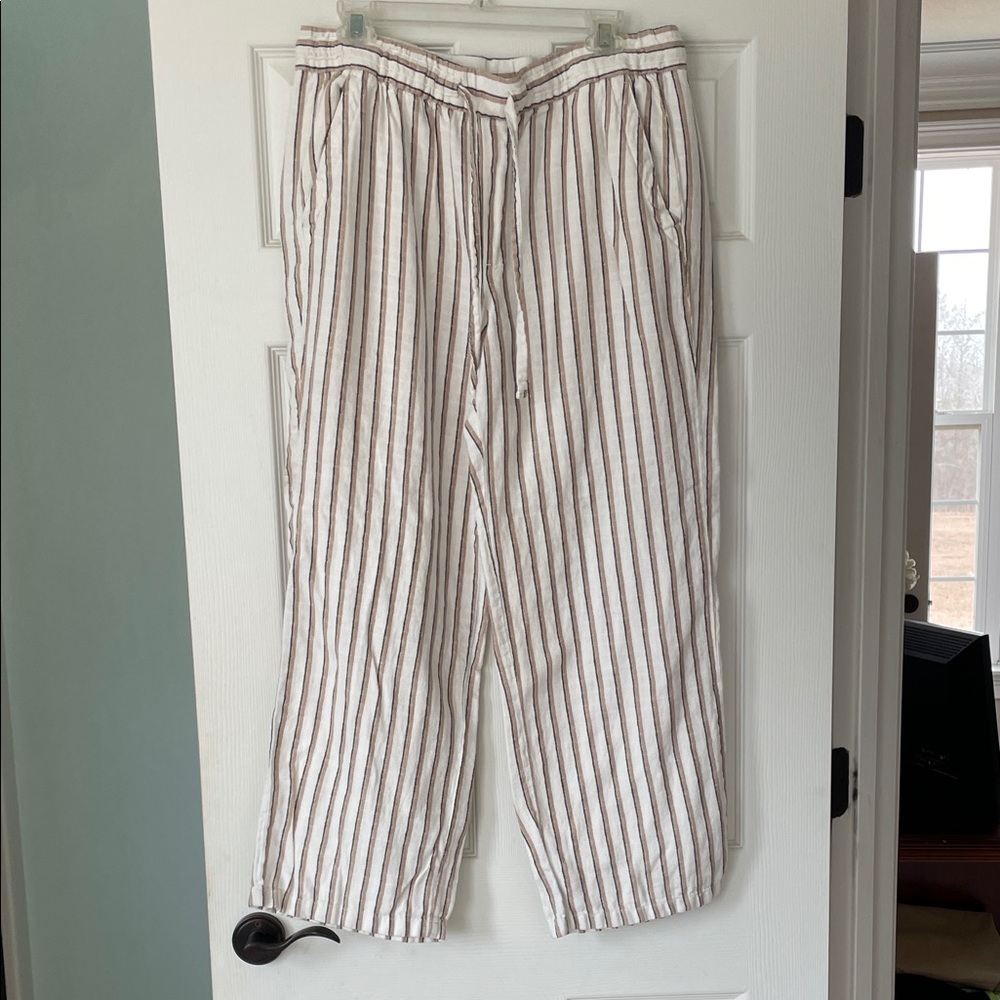 Old Navy White and Tan Striped Pants size L